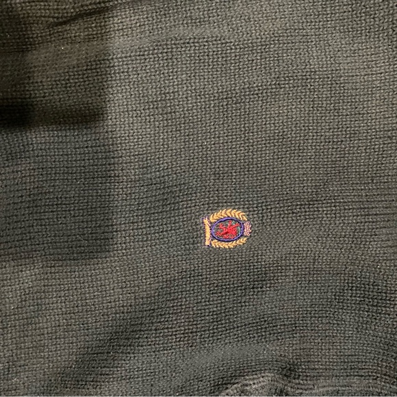 - Vintage Tommy Hilfiger knit sweater - Picture 2 of 2